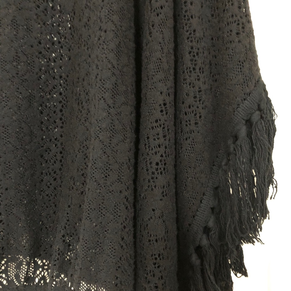 VaVa by Joy Han Crochet Fringe Boho Poncho - Picture 6 of 11